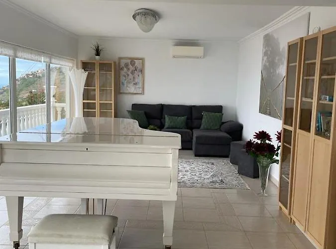 Carioca - With Private Pool, Marvelous Garden And Amazing Ocean View 빌라 사우살